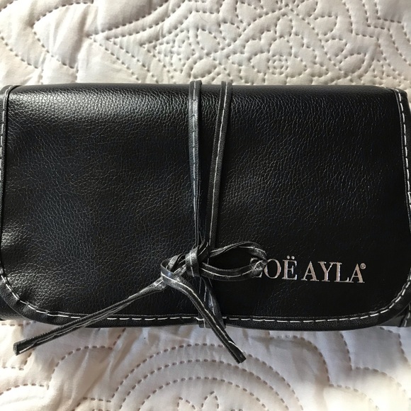 Black Faux leather makeup brush holder - Picture 6 of 6